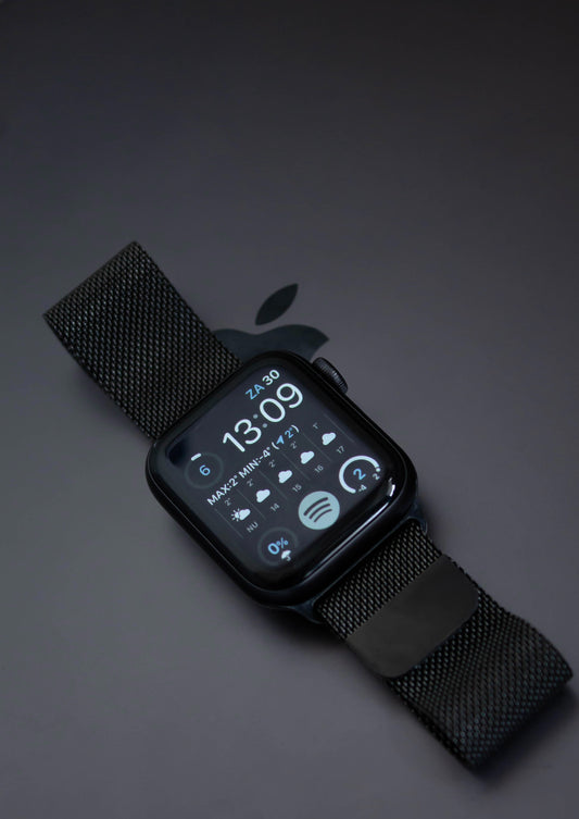 Dylan Wilhelmus German smart watch. Mesh metal band.